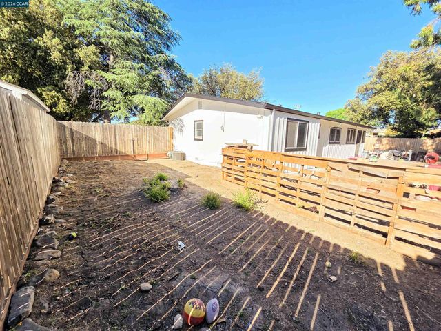 4218 Heights Ave, Pittsburg, CA 94565