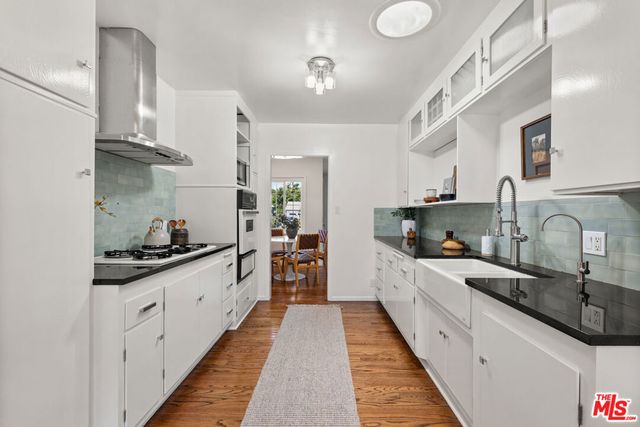5430 W 76th Street, Los Angeles, CA 90045