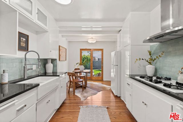 5430 W 76th Street, Los Angeles, CA 90045