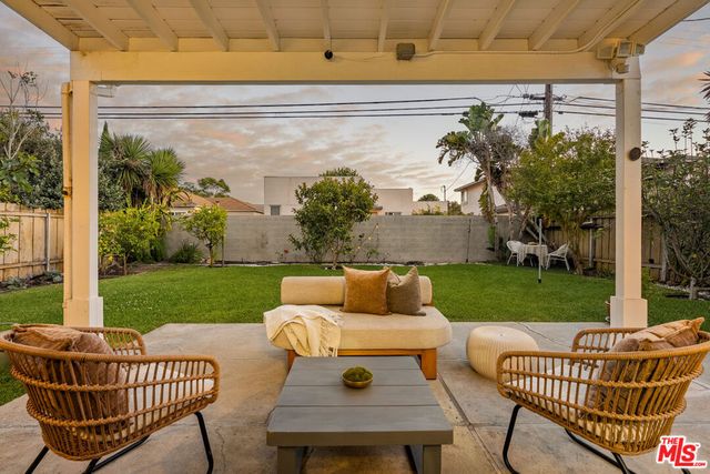5430 W 76th Street, Los Angeles, CA 90045