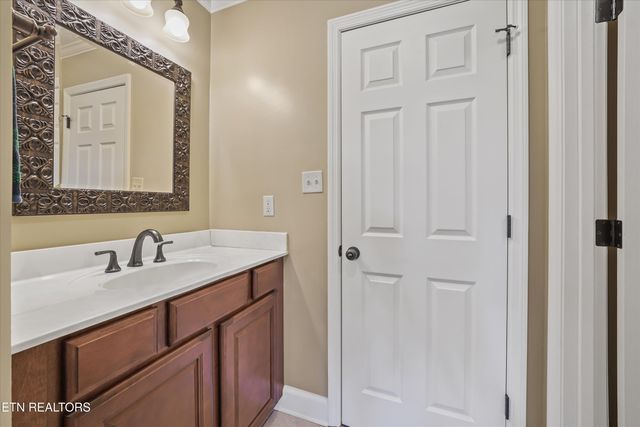 10247 Thimble Fields Drive, Knoxville, TN 37922