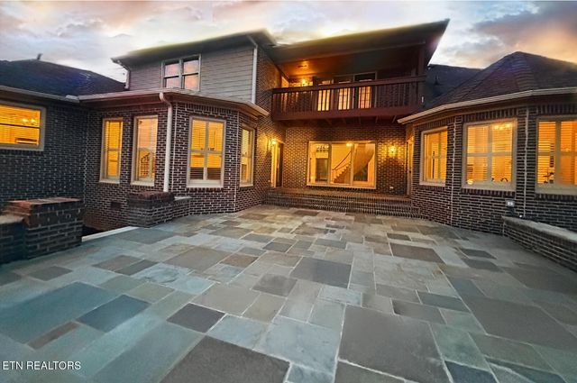 10247 Thimble Fields Drive, Knoxville, TN 37922