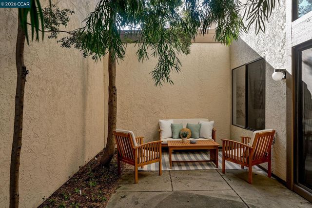 311 Pimlico Dr, Walnut Creek, CA 94597