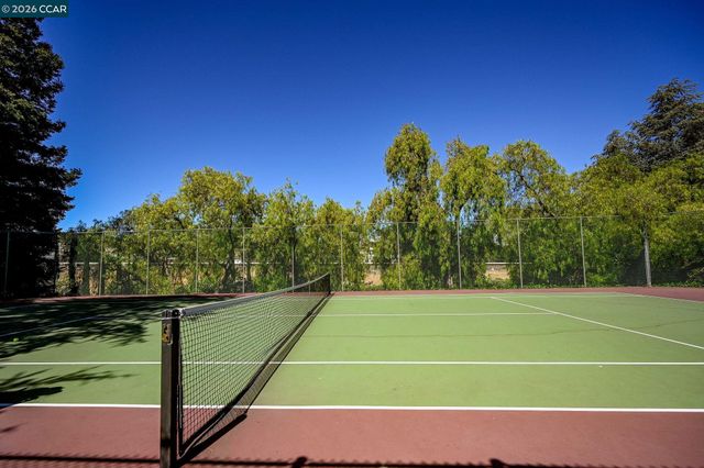 311 Pimlico Dr, Walnut Creek, CA 94597