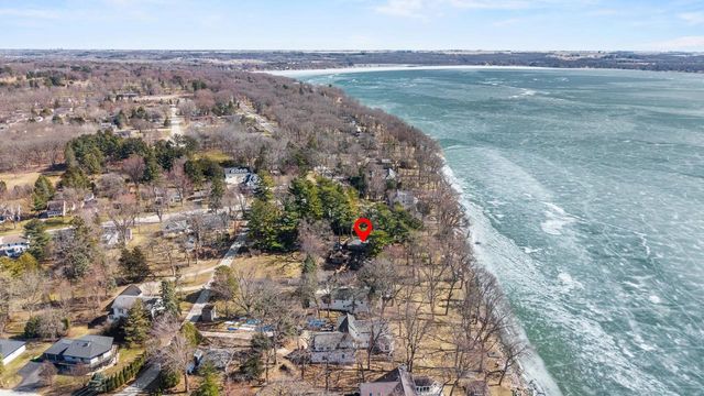 513 Greenway Avenue, Green Lake, WI 54941