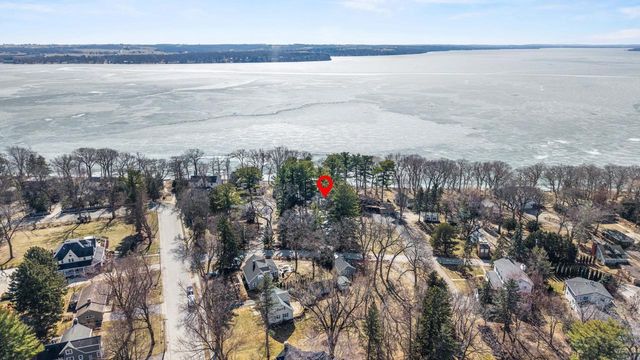 513 Greenway Avenue, Green Lake, WI 54941