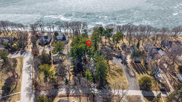 513 Greenway Avenue, Green Lake, WI 54941