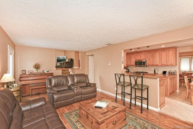 1968 Cynthia Lane, Merrick, NY 11566
