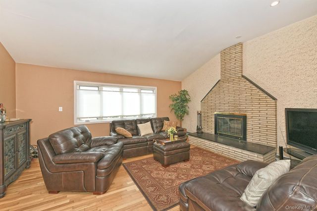 1968 Cynthia Lane, Merrick, NY 11566