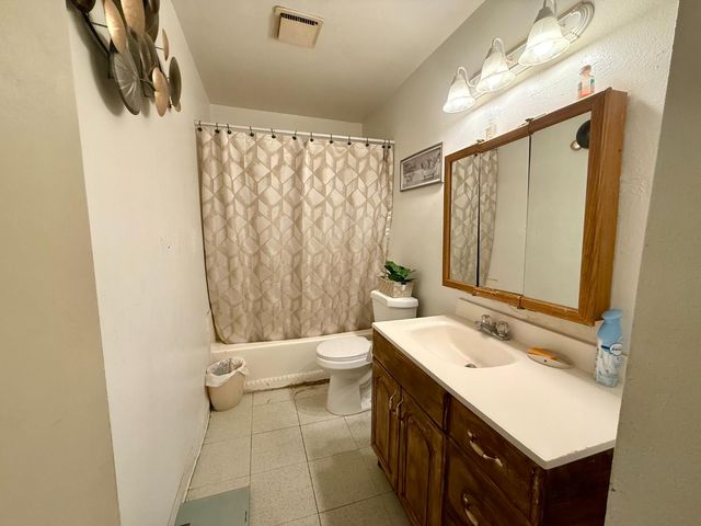 439 W Geary Street, Fresno, CA 93706