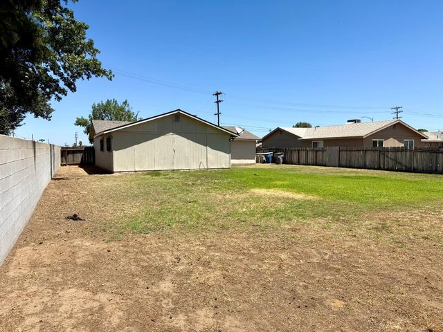 439 W Geary Street, Fresno, CA 93706