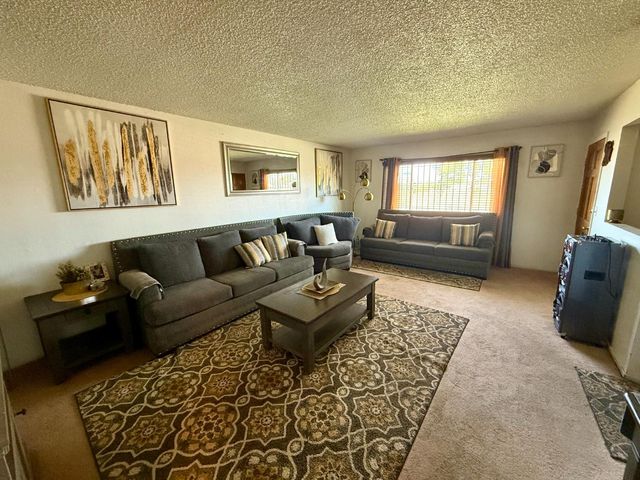 439 W Geary Street, Fresno, CA 93706