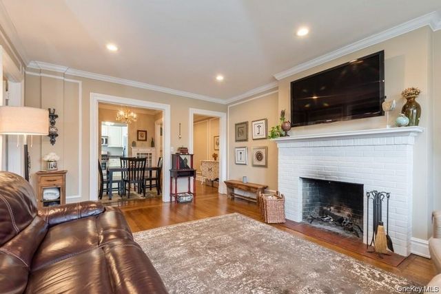 87 N Broadway 3L, White Plains, NY 10603