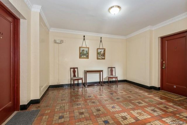 87 N Broadway 3L, White Plains, NY 10603