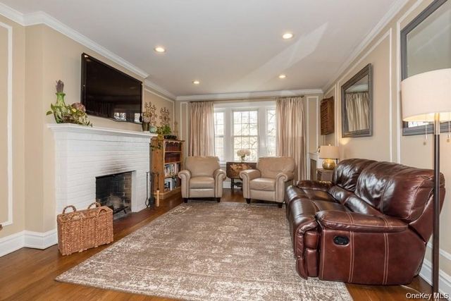 87 N Broadway 3L, White Plains, NY 10603
