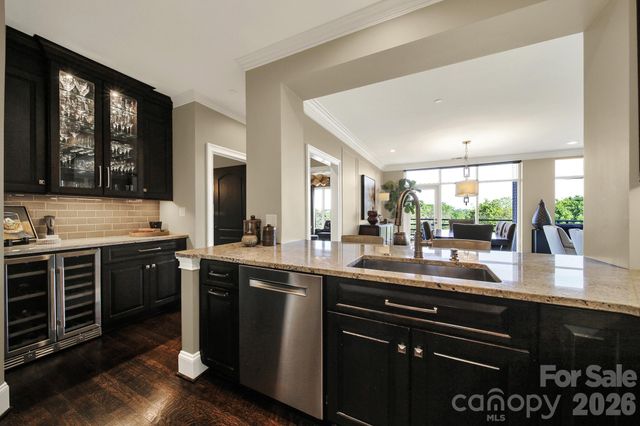 400 N Church Street 516, Charlotte, NC 28202