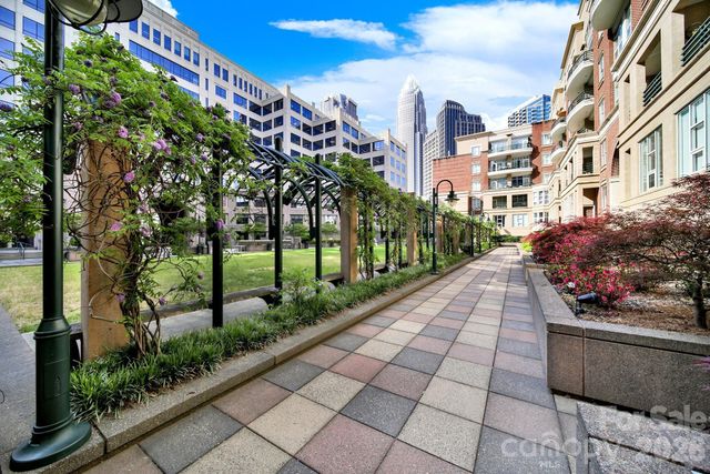 400 N Church Street 516, Charlotte, NC 28202