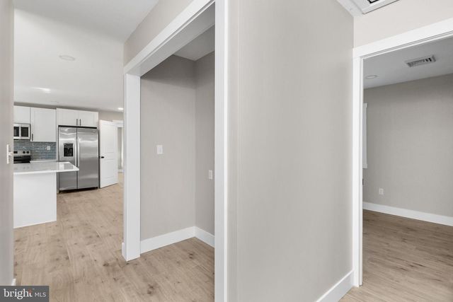 30 ORANGEWOOD DR, Levittown, PA 19057