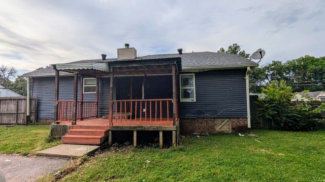 798 Summer Hill Ln, La Vergne, TN 37086