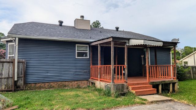 798 Summer Hill Ln, La Vergne, TN 37086