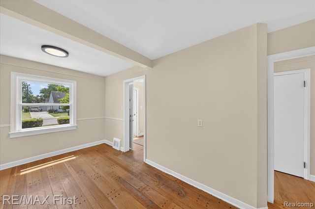 25028 Midland, Redford, MI 48239