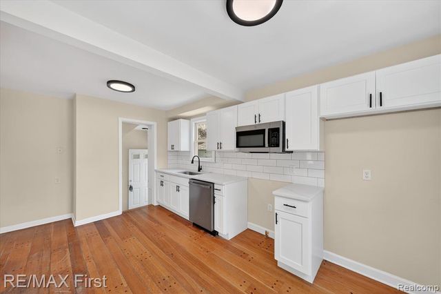 25028 Midland, Redford, MI 48239