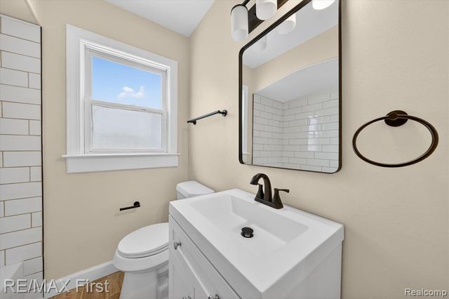 25028 Midland, Redford, MI 48239