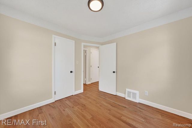 25028 Midland, Redford, MI 48239