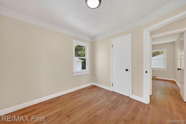 25028 Midland, Redford, MI 48239