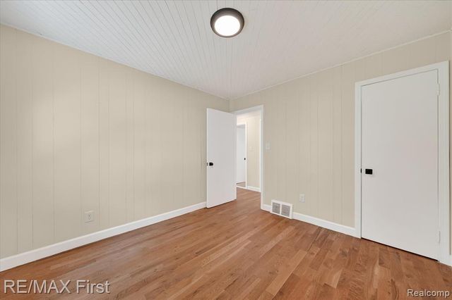 25028 Midland, Redford, MI 48239