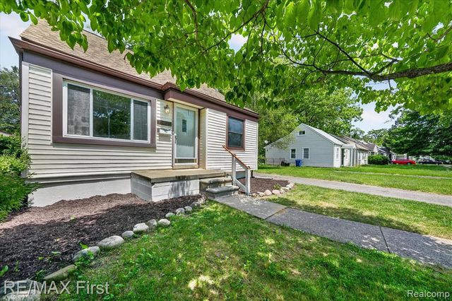 25028 Midland, Redford, MI 48239
