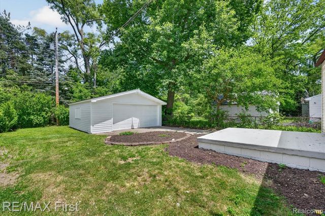 25028 Midland, Redford, MI 48239