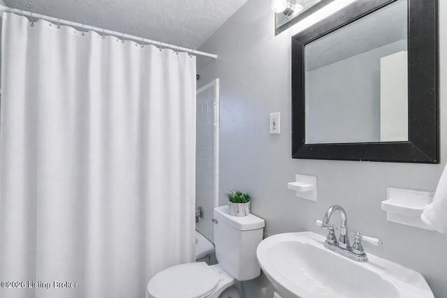 3017 Rosedale Blvd, Louisville, KY 40220