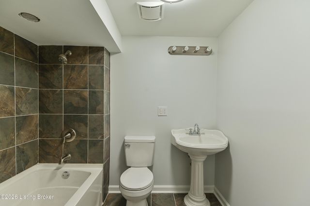 3017 Rosedale Blvd, Louisville, KY 40220