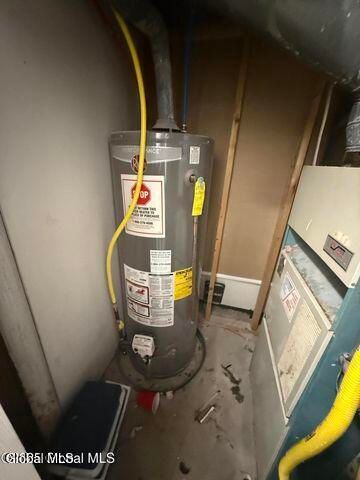 58 Fiddlers Lane, Colonie, NY 12110