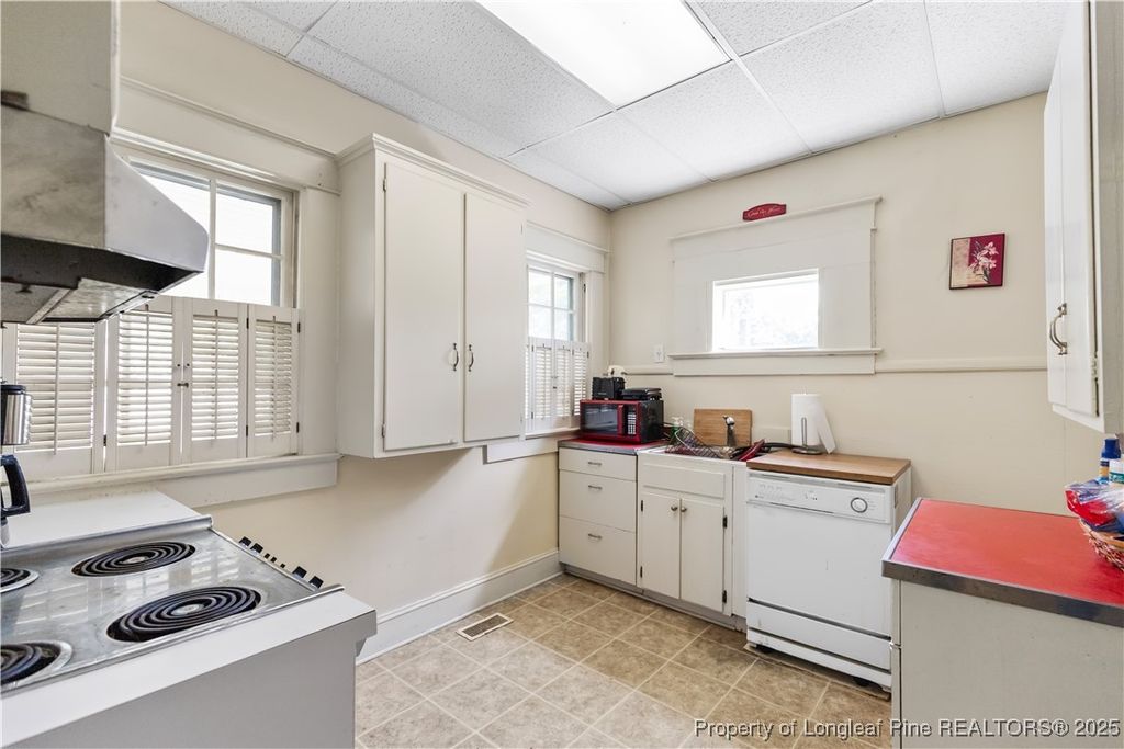 201 S Orange Avenue, Dunn, NC 28334 — photo 17
