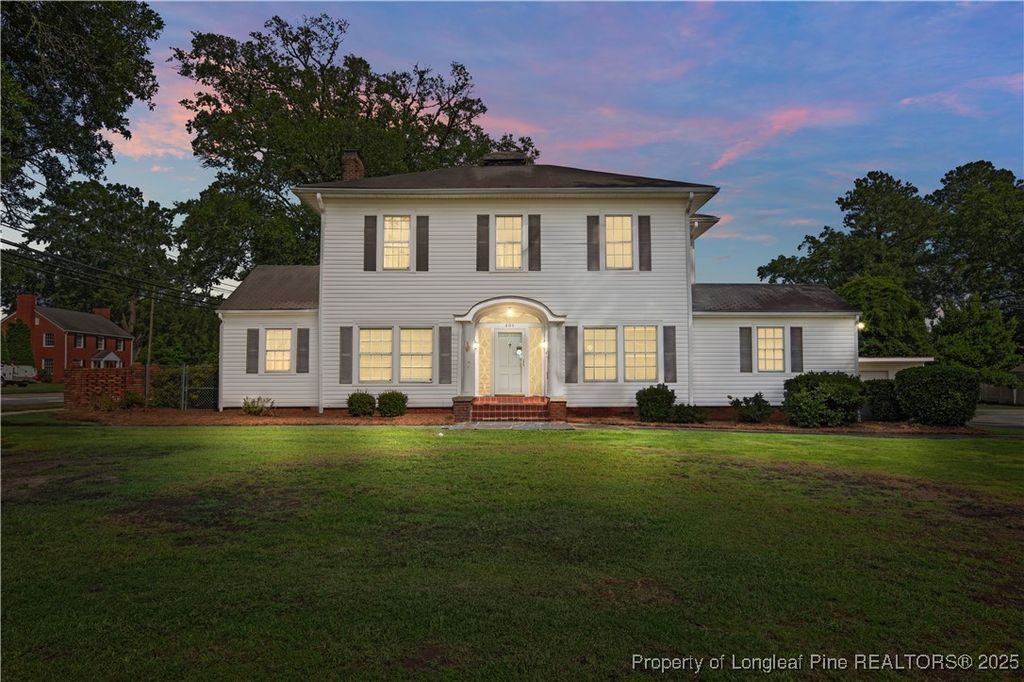 201 S Orange Avenue, Dunn, NC 28334 — photo 2