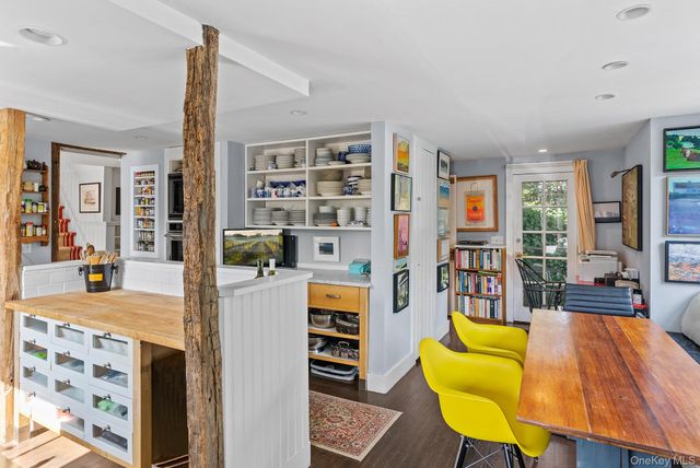 28 Bowden Square, Southampton, NY 11968
