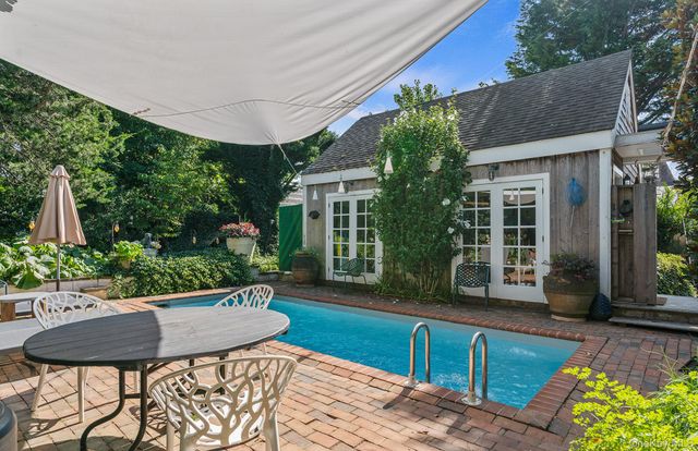 28 Bowden Square, Southampton, NY 11968