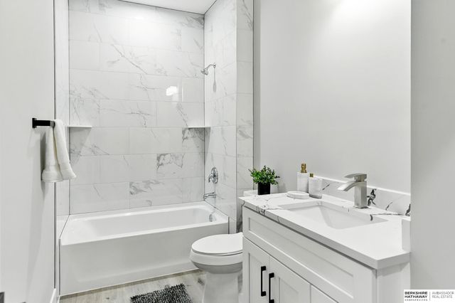 7608 S 33 Avenue, Bellevue, NE 68147