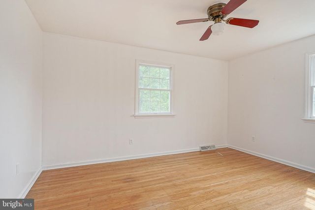 562 HURFFVILLE CROSSKEYS RD, Sewell, NJ 08080