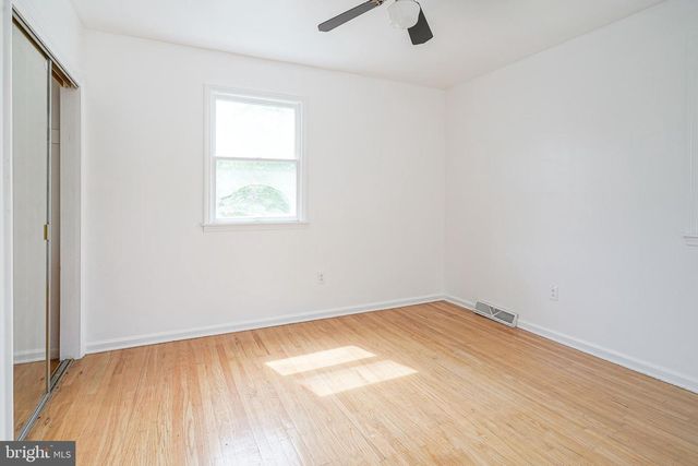 562 HURFFVILLE CROSSKEYS RD, Sewell, NJ 08080