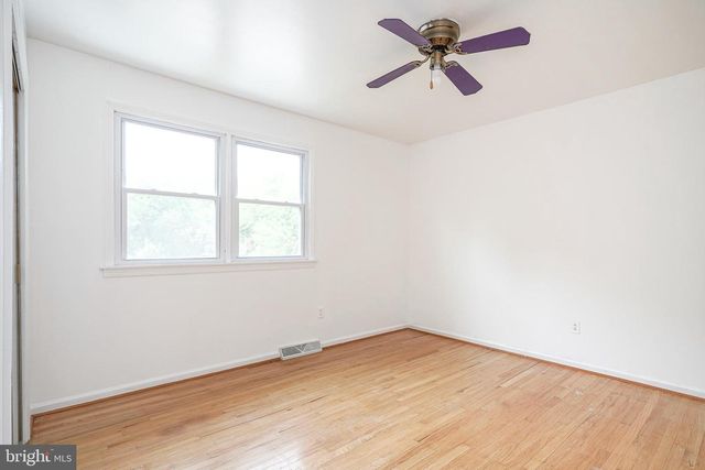 562 HURFFVILLE CROSSKEYS RD, Sewell, NJ 08080