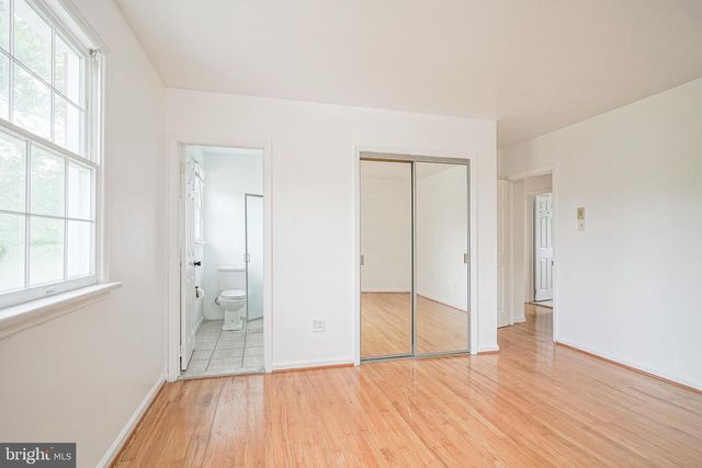 562 HURFFVILLE CROSSKEYS RD, Sewell, NJ 08080