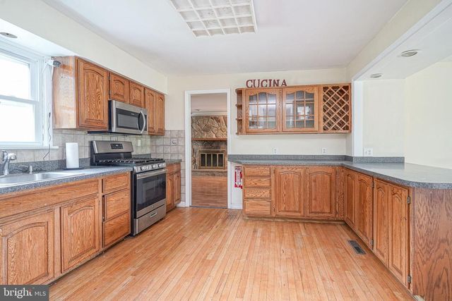 562 HURFFVILLE CROSSKEYS RD, Sewell, NJ 08080