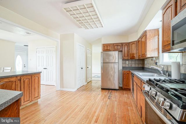 562 HURFFVILLE CROSSKEYS RD, Sewell, NJ 08080