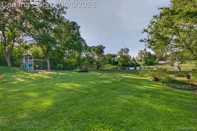 109 Wompole Drive, Clarkston, MI 48346