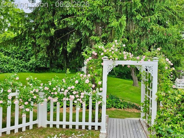 109 Wompole Drive, Clarkston, MI 48346