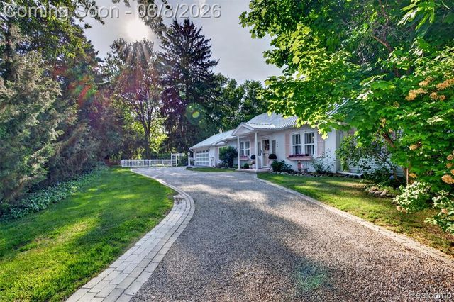109 Wompole Drive, Clarkston, MI 48346