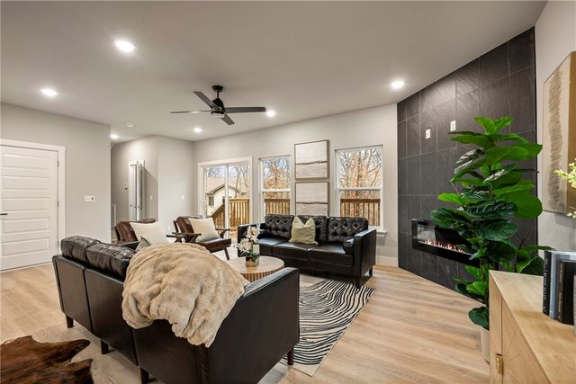 6 Duart Lane, Bella Vista, AR 72715